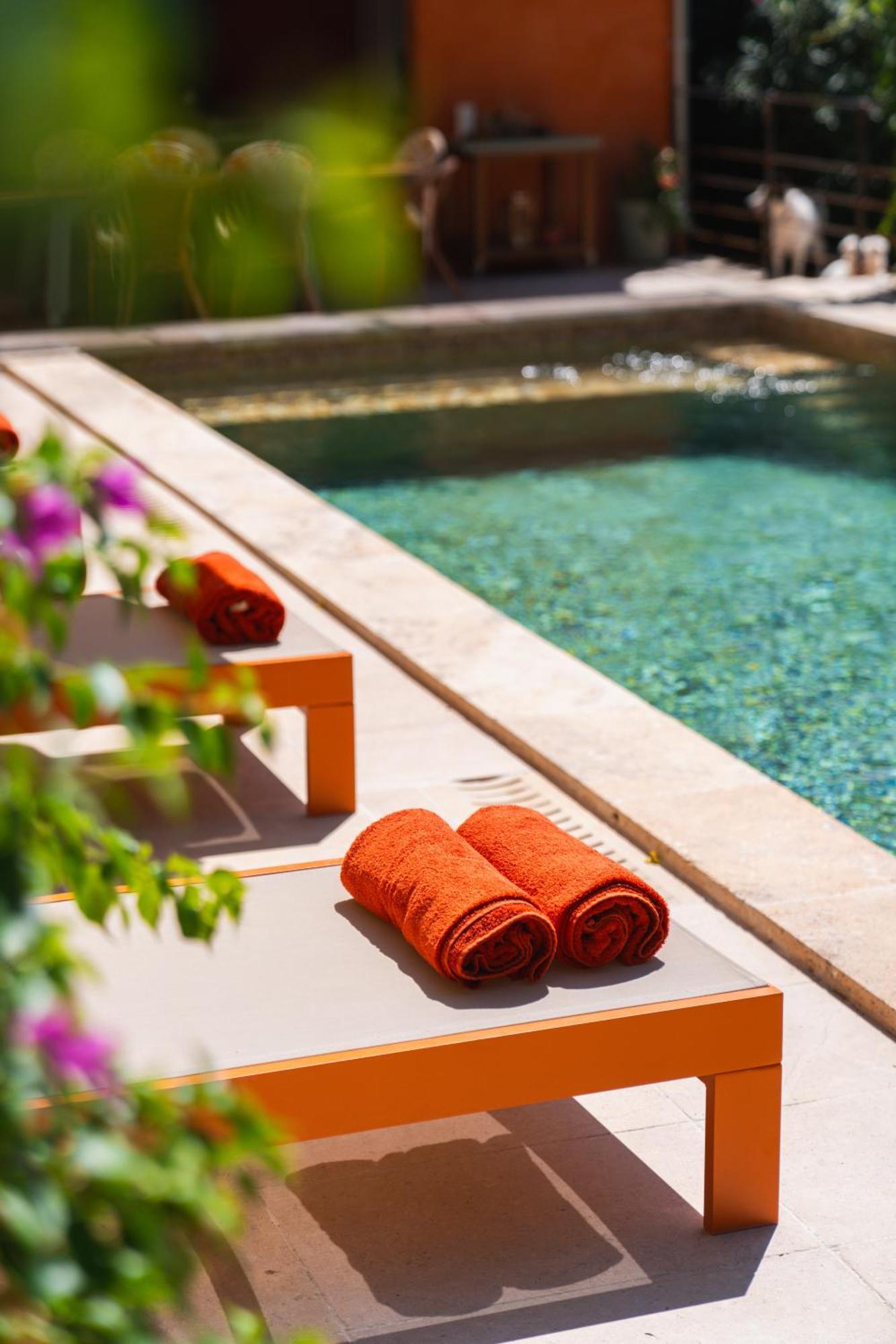 Bed and Breakfast Le Jardin Des Cordeliers Тараскон Экстерьер фото