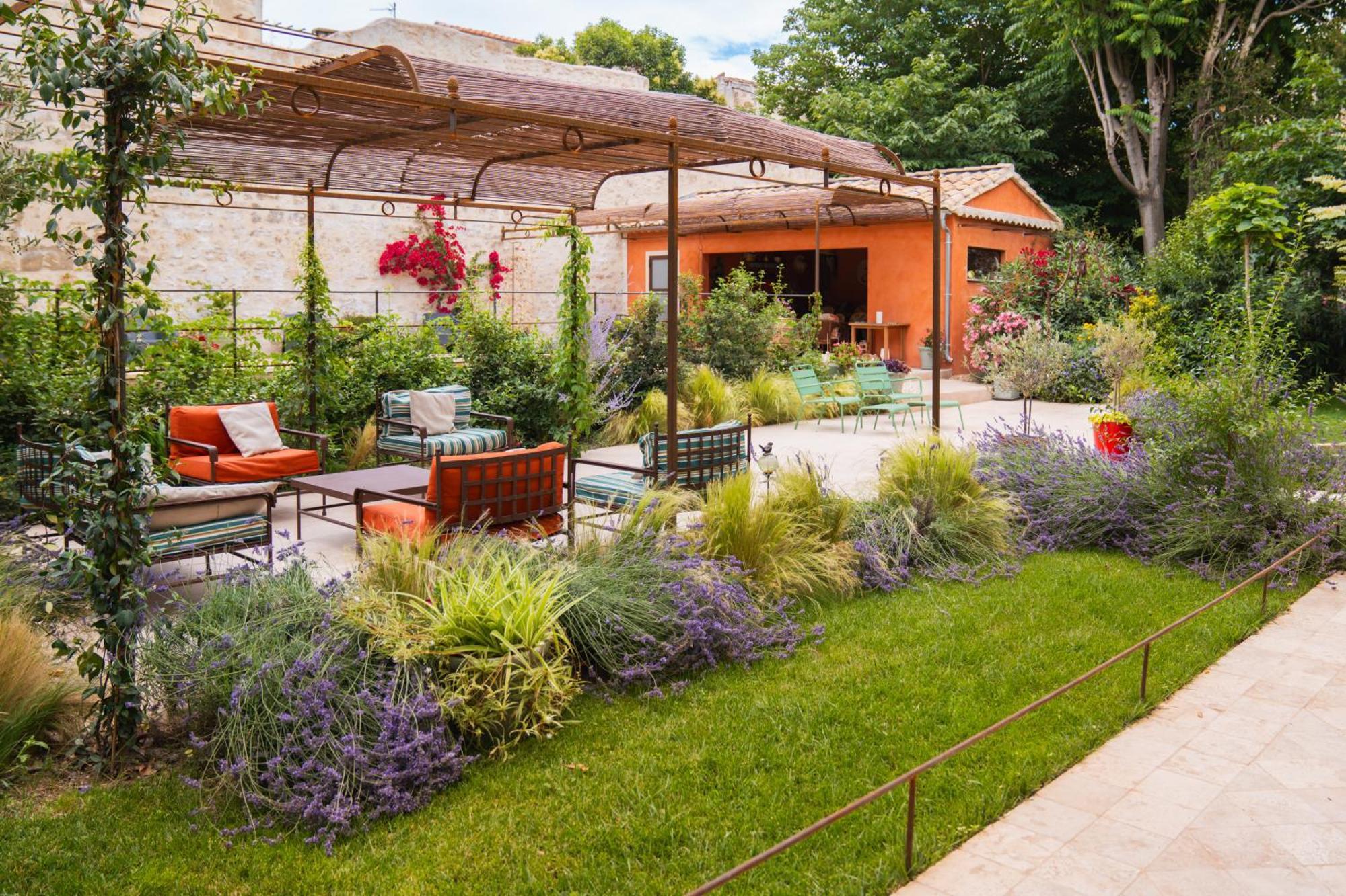 Bed and Breakfast Le Jardin Des Cordeliers Тараскон Экстерьер фото