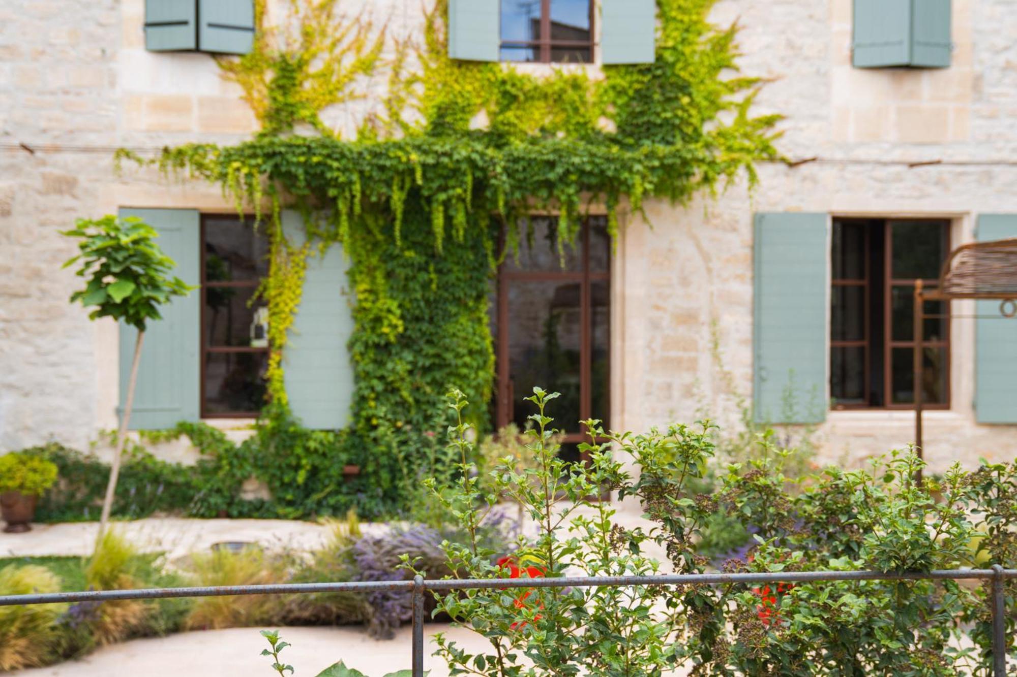 Bed and Breakfast Le Jardin Des Cordeliers Тараскон Экстерьер фото