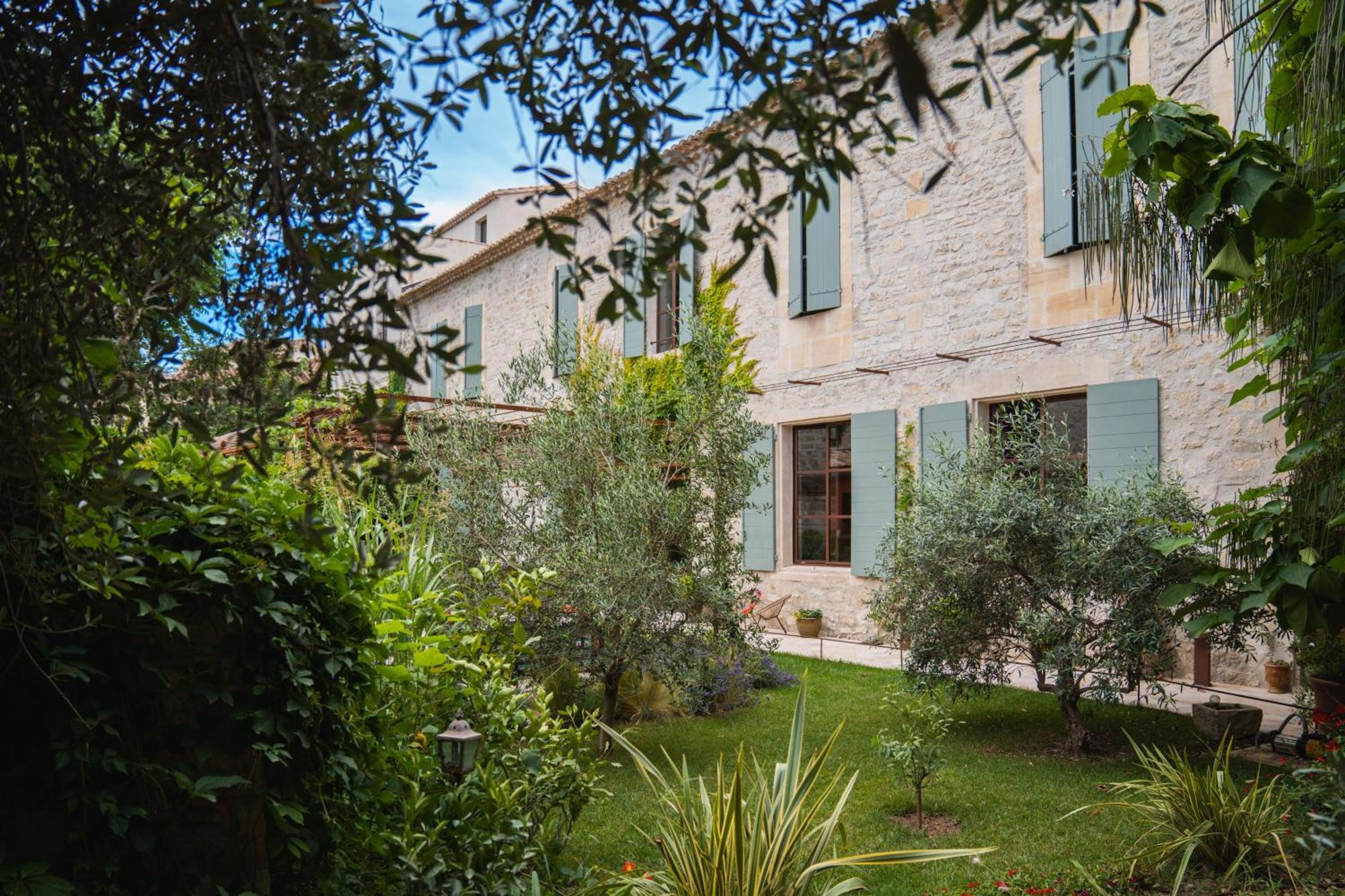 Bed and Breakfast Le Jardin Des Cordeliers Тараскон Экстерьер фото