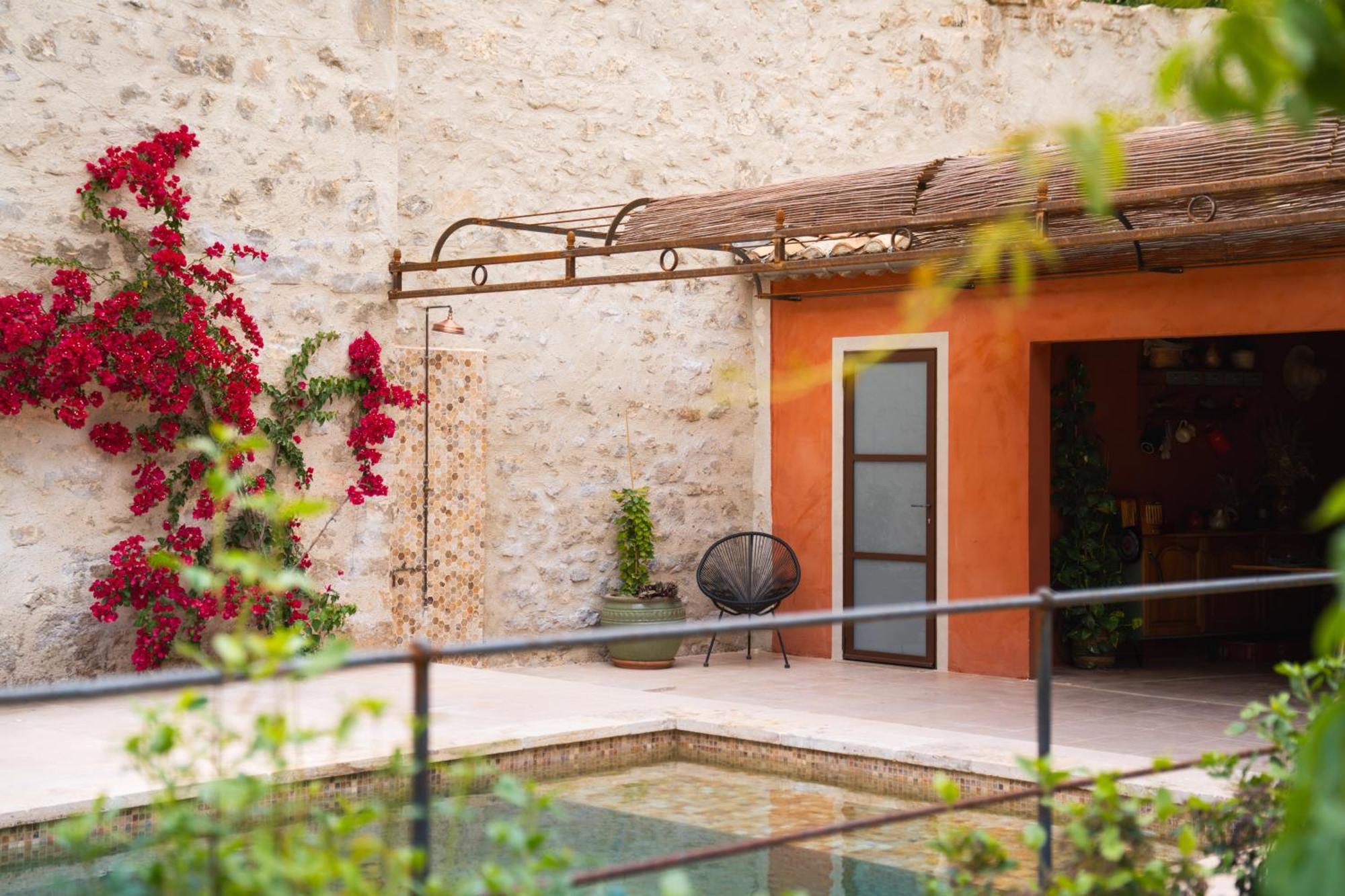 Bed and Breakfast Le Jardin Des Cordeliers Тараскон Экстерьер фото